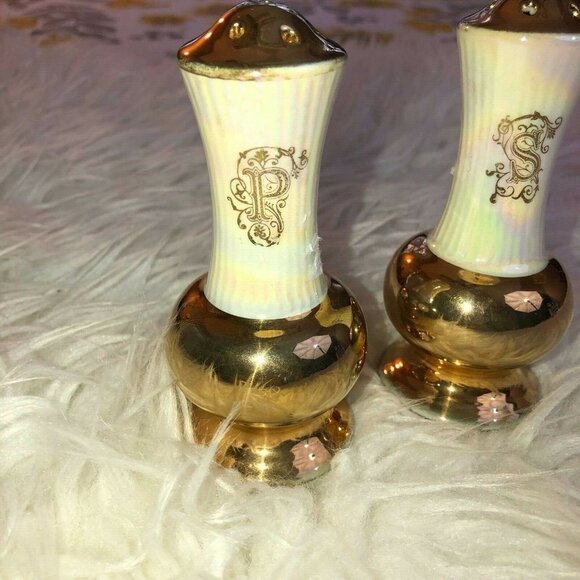 Vintage Irisdescent Luster Ceramic Monogrammed Salt and Pepper Shaker Set - Picture 2 of 8